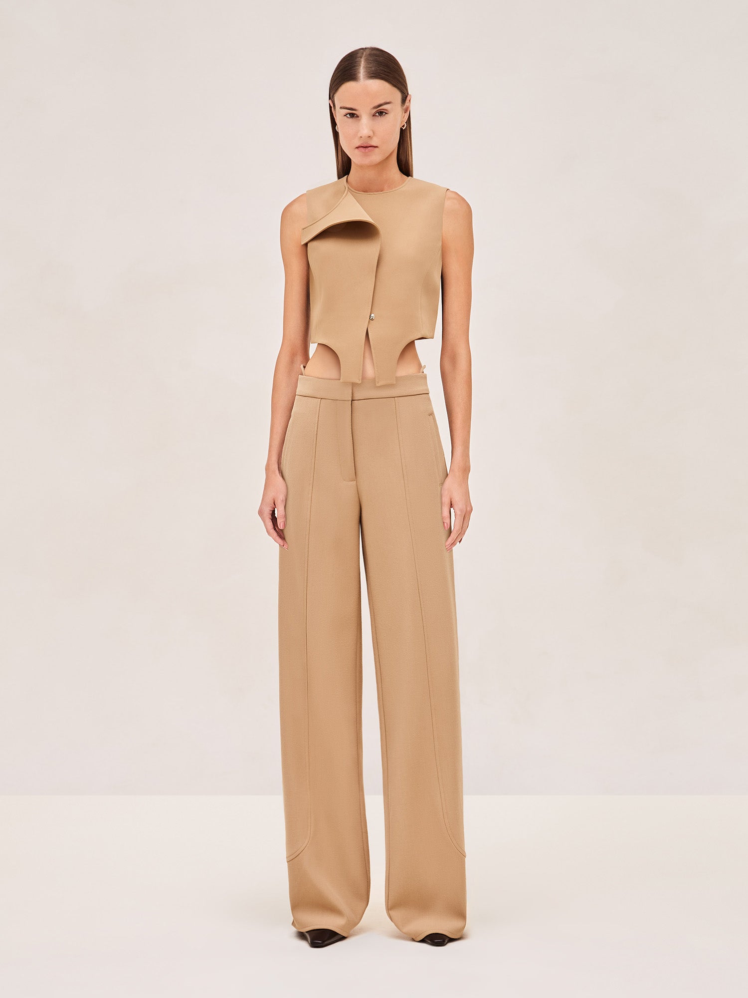 ALEXIS Grett cropped vest in camel