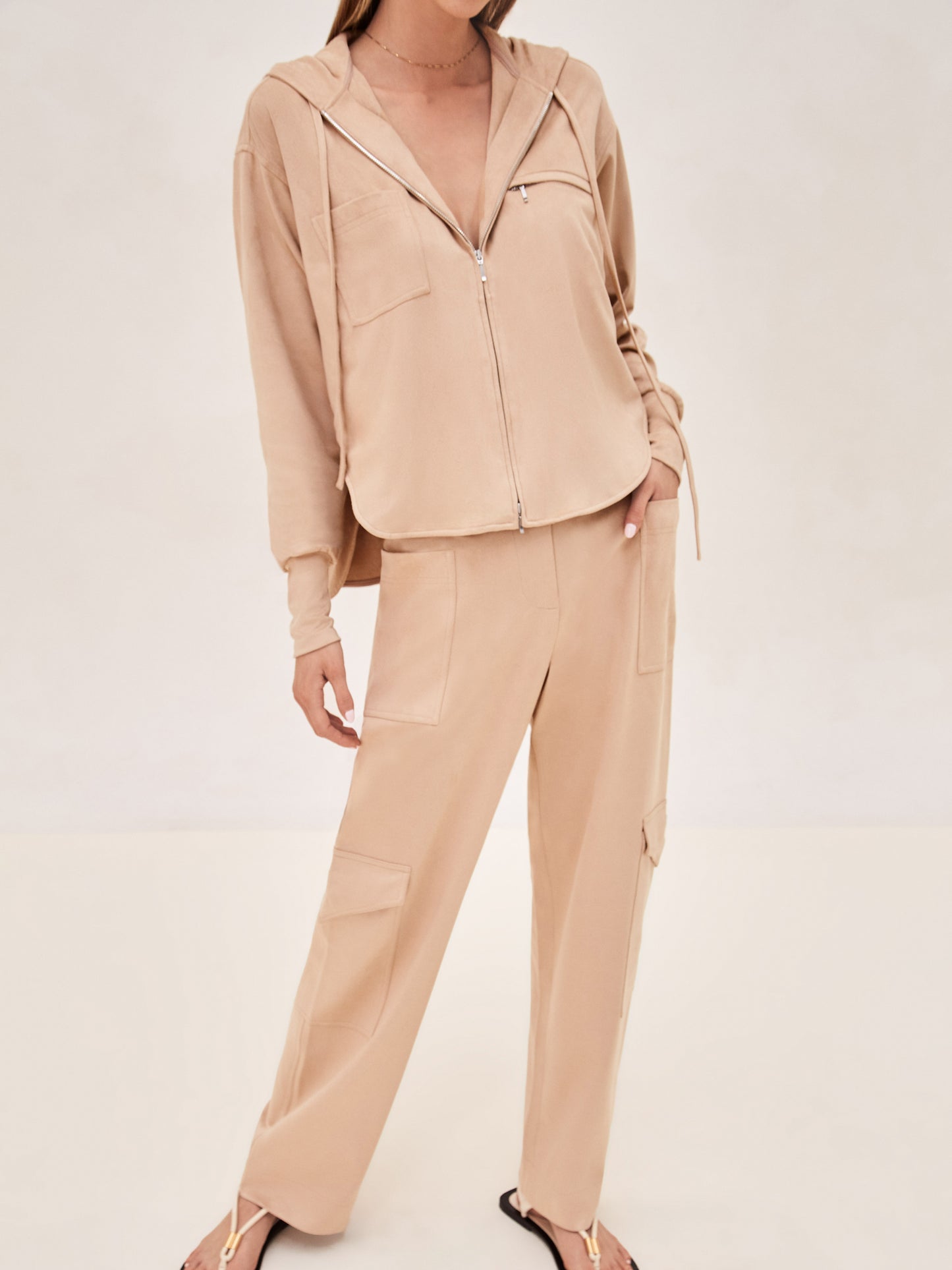 ALEXIS Suda top with zipper and hood in camel